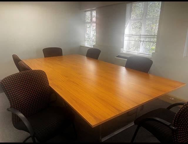 112M² BUILDING TO LET IN FOURWAYS